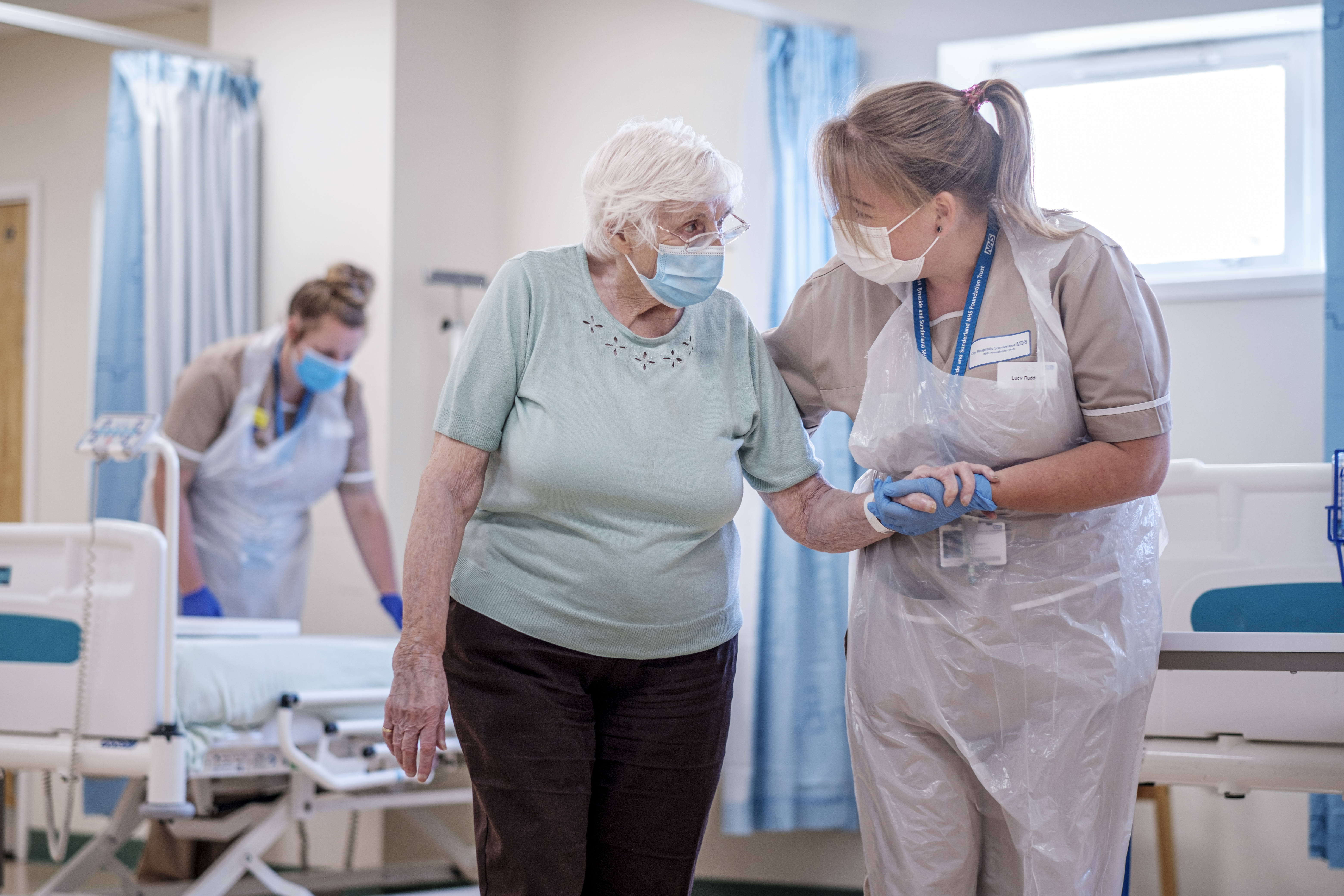 Discharge lounge with patient 5.jpg